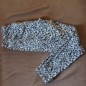 Animal print leggings